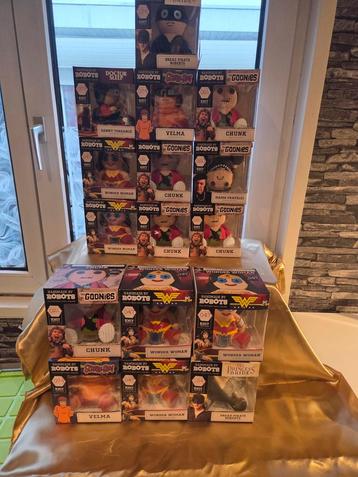 Partijtje leuke poppen beschikbaar voor biedingen