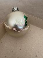 Kerstbal Vrede op Aarde met Vredesduif en palmtak. 7 cm, Diversen, Kerst, Ophalen of Verzenden