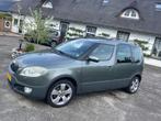 Skoda Roomster 1.9 TDI 77KW PD Scout 2008 Groen- trekhaak, Auto's, Voorwielaandrijving, 450 kg, 4 cilinders, Roomster