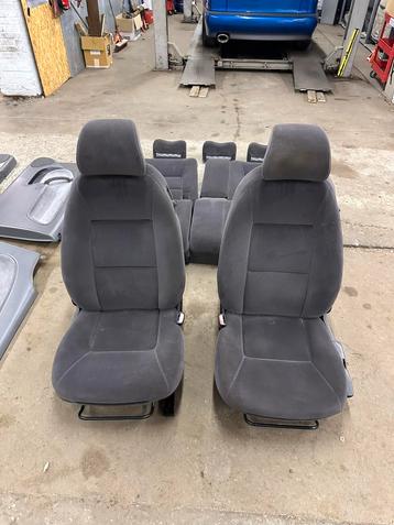 Saab 9-3 coupe interieur , compleet en verwarmd.verlaagd!!! beschikbaar voor biedingen