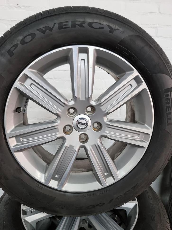 Nette orig. 18" Volvo XC60 XC90 R-Design velgen, Pirelli zom, Auto-onderdelen, Banden en Velgen, Banden en Velgen, Zomerbanden