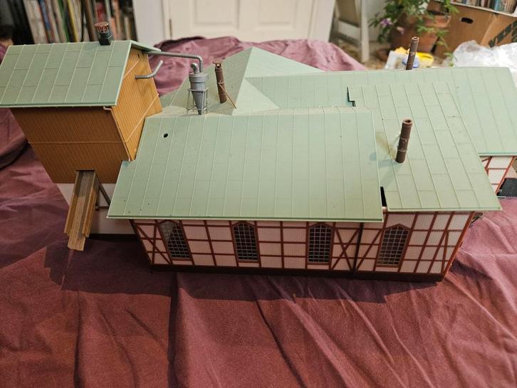 Houtzaag fabriek HO met werkend Band!, Hobby en Vrije tijd, Modeltreinen | H0, Gebruikt, Brug, Tunnel of Gebouw, Gelijkstroom of Wisselstroom