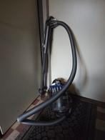 Stofzuiger dyson DC23, Witgoed en Apparatuur, Stofzuigers, Ophalen, Gebruikt, Stofzuiger, Reservoir