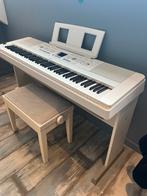 Yamaha piano, Muziek en Instrumenten, Piano's, Ophalen of Verzenden, Zo goed als nieuw, Wit
