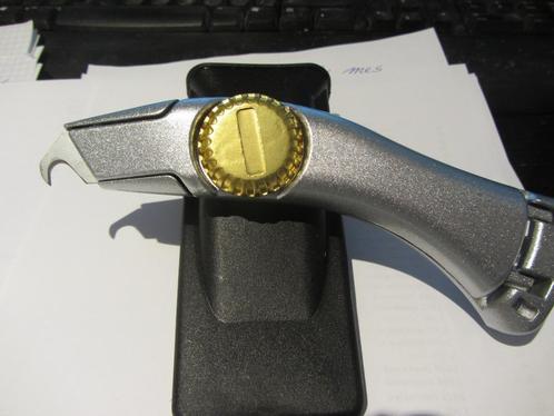 Professioneel Stanley Mes "TITAN" met draaiknop € 10, Doe-het-zelf en Verbouw, Dakpannen en Dakbedekking, Nieuw, Overige typen