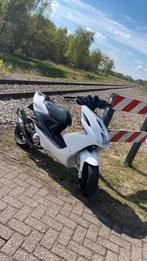 Yamaha aerox, Fietsen en Brommers, Ophalen, Zo goed als nieuw, Aerox
