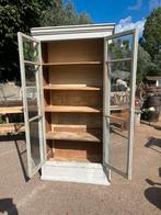 Oude vitrinekast of keukenkast of brocante kast, Ophalen