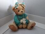 Origineel beertje met een blauw jasje van Priscilla Hillman, Verzamelen, Ophalen of Verzenden, Nieuw, Beeldje, Overige merken