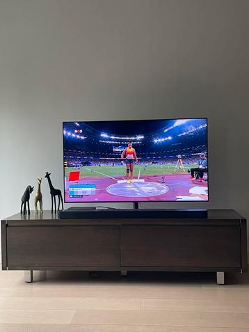 Massief eiken tv meubel beschikbaar voor biedingen