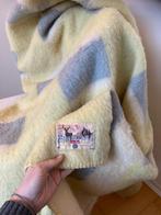 AaBe wollen deken geel geruit grijs plaid kleed, Huis en Inrichting, Woonaccessoires | Plaids en Woondekens, Ophalen of Verzenden