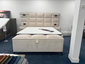 LUXE BOXSPRING MET USB EN USB-C  beschikbaar voor biedingen