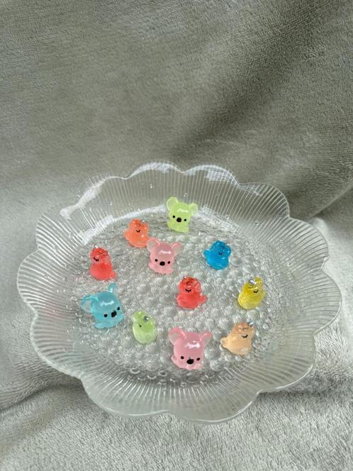Vintage serveerschaaltje met bubbelpatroon • 19 cm, Huis en Inrichting, Keuken | Servies, Zo goed als nieuw, Schaal of Schalen