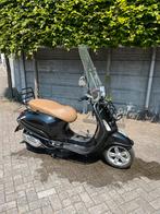 Vespa scooter, Ophalen of Verzenden, Zo goed als nieuw, Maximaal 25 km/u, Benzine