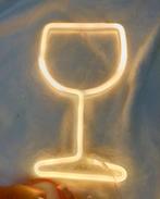 Neon verlichting LED ´Wijnglas´ warm wit. USB of Batterijen, Huis en Inrichting, Lampen | Wandlampen, Ophalen of Verzenden, Nieuw