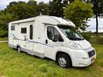 Nette Adria camper te koop, Caravans en Kamperen, Campers, Gaslek-detector, Standaard zit, Ringverwarming, Fiat