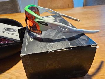 Oakley radarlock path Green fade beschikbaar voor biedingen