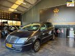 Lancia Phedra 2.2 JTD Oro ineuilen is mogelijk, Gebruikt, 4 cilinders, Bedrijf, Diesel