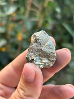 Pyriet Mineraal Stuk, Verzamelen, Mineralen en Fossielen, Ophalen of Verzenden, Mineraal