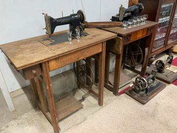Antieke Naaimachines - Diverse Merken beschikbaar voor biedingen