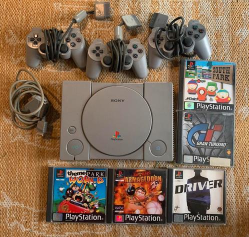 Original PlayStation 1 compleet, Spelcomputers en Games, Spelcomputers | Sony PlayStation 1, Zo goed als nieuw, Met 2 controllers
