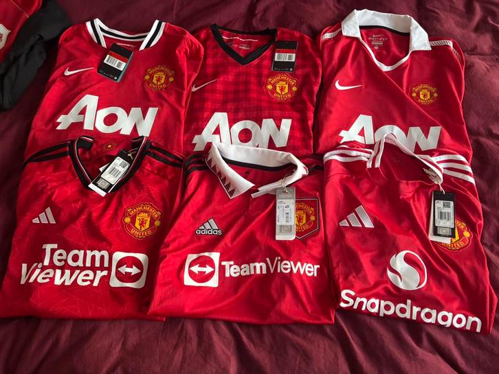 Manchester united shirt collectie bnwt size L, Verzamelen, Sportartikelen en Voetbal, Nieuw, Shirt, Buitenlandse clubs, Ophalen of Verzenden