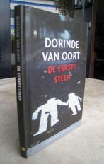 Oort, Dorinde van - De eerste steen (Lit. juw. 2009)