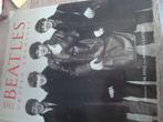 boek-the beatles, Boeken, Ophalen of Verzenden, Gelezen