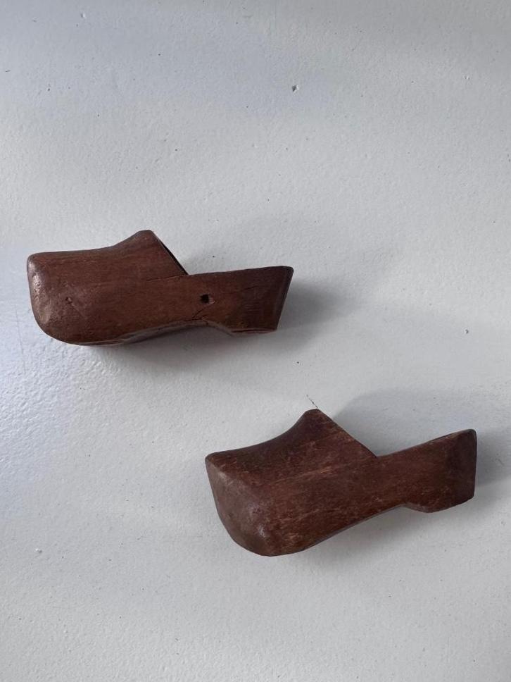 Set van 2 Decoratieve Miniatuur Houten Klompjes Lengte 8 cm, Huis en Inrichting, Woonaccessoires | Wandplanken en Boekenplanken