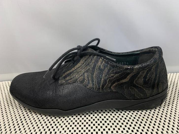 Ströber,maat 38 g. Super fijne veterschoenen., Kleding | Dames, Schoenen, Zo goed als nieuw, Schoenen met lage hakken, Zwart, Verzenden