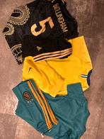 3 setjes maat 116 ajax , real en chelsea, Maat XS of kleiner, Verzenden, Zo goed als nieuw, Shirt