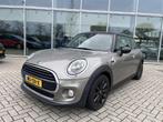 Mini Mini 1.5 Cooper Chili Serious Business AUTOMAAT/SCHUIFD, Auto's, Mini, 47 €/maand, Origineel Nederlands, Te koop, Zilver of Grijs