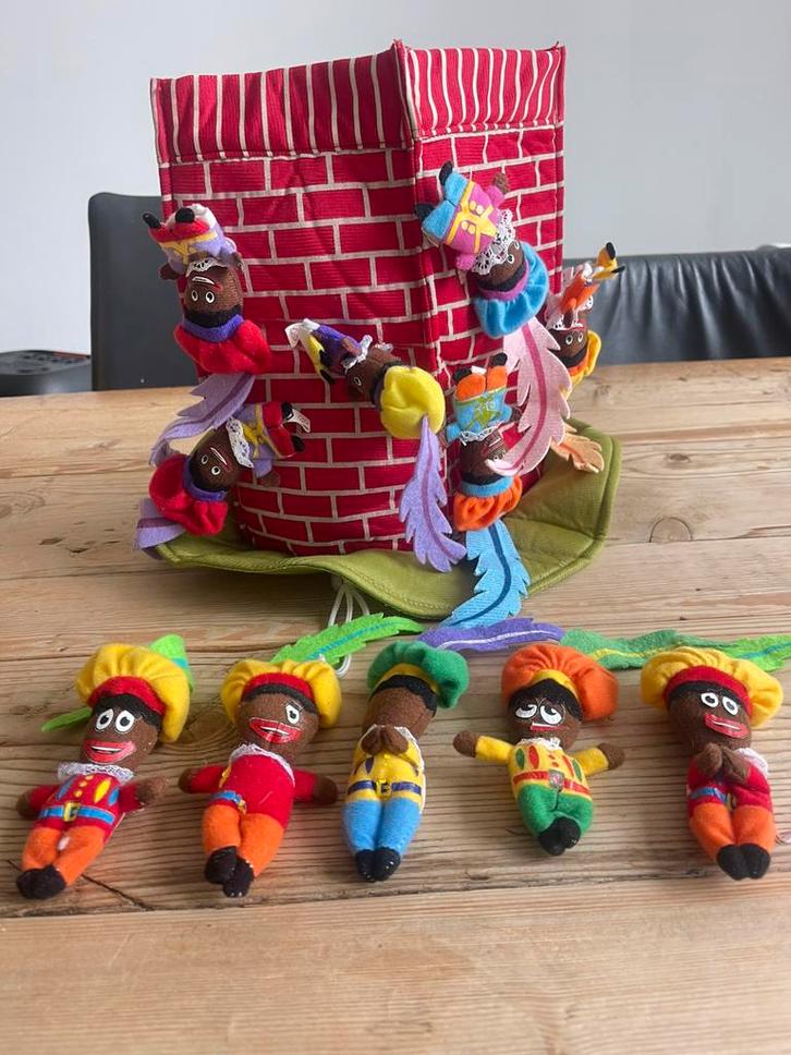 Zwarte pieten gooien in schoorsteen Plus, Diversen, Sinterklaas, Zo goed als nieuw, Ophalen