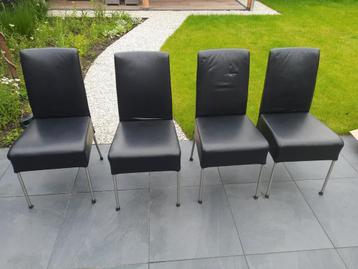 Leren eetkamerstoelen, 4 stuks beschikbaar voor biedingen