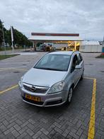 Opel Zafira 1.8 / 2008/ NAVi/carplay/ trekhaak/airco/apk, Auto's, Opel, Voorwielaandrijving, Stof, 74 €/maand, 4 cilinders
