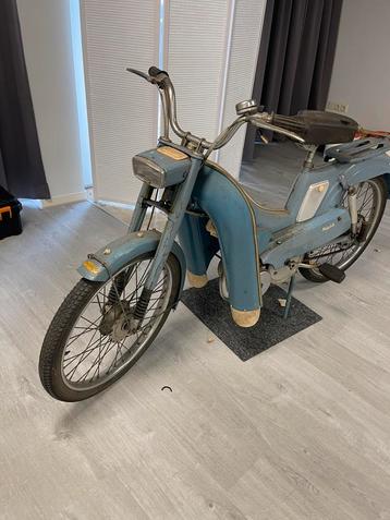 Mooie patina Mobylette zeldzaam en compleet bj 55 beschikbaar voor biedingen