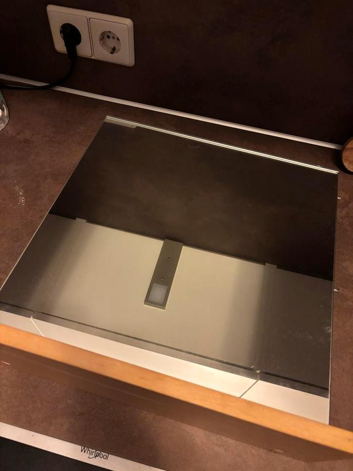 IKEA BRUVIK Spiegel, Huis en Inrichting, Woonaccessoires | Spiegels, Zo goed als nieuw, 50 tot 75 cm, Minder dan 100 cm, Rechthoekig