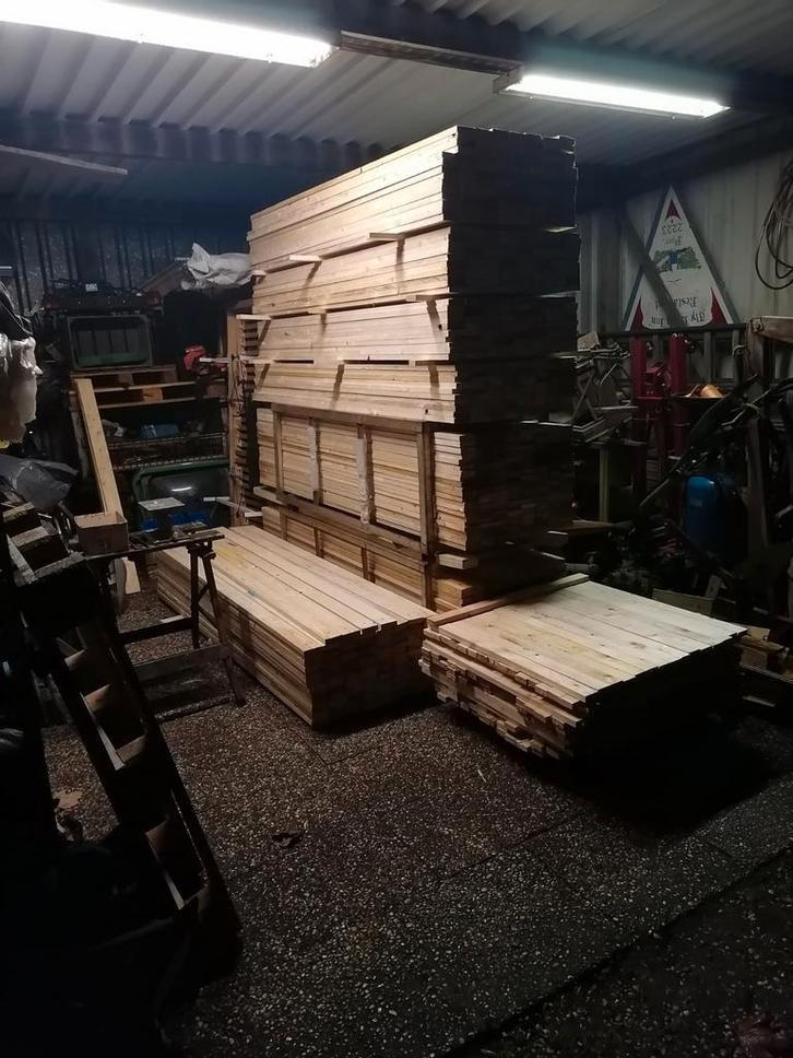 Houten latten 227 x 7 x 2. € 1.00 pst. Veel beschikbaar, Doe-het-zelf en Verbouw, Hout en Planken, Nieuw, Plank, Overige houtsoorten