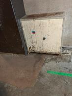 Stalen kast, Ophalen, Gebruikt