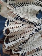 Vintage rond gehaakt kleedje 60 cm., Huis en Inrichting, Stoffering | Tapijten en Kleden, 50 tot 100 cm, Beige, Rond, Zo goed als nieuw