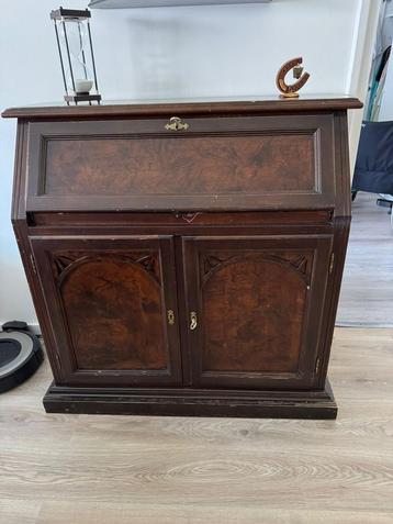 antieke eiken secretaire beschikbaar voor biedingen