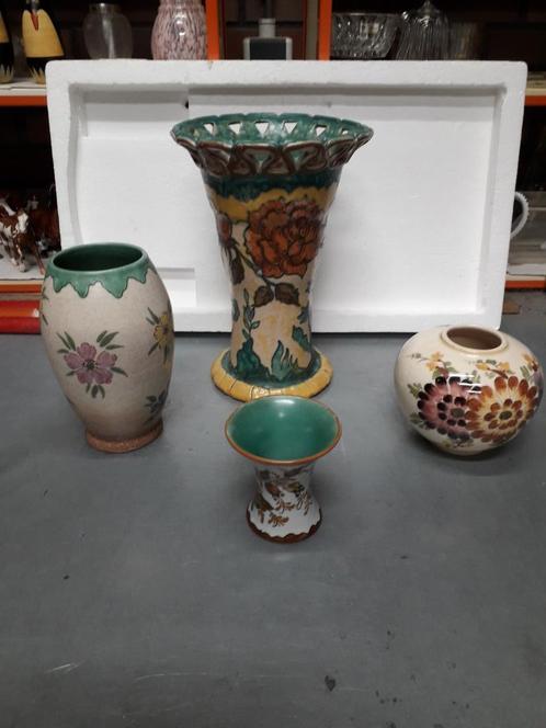 4 ANTIEKE PLATELEN VAZEN ( per st te koop ) in GOEDE STAAT, Antiek en Kunst, Antiek | Keramiek en Aardewerk, Ophalen of Verzenden