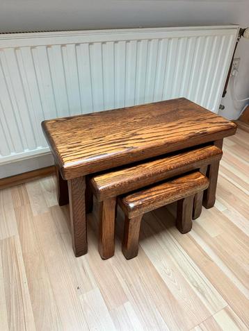 Houten Nesttafels Set van 3 beschikbaar voor biedingen