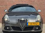 Alfa Romeo Giulietta 1.7 TBi | NL-AUTO! | 1E EIG! | DEALER!, Auto's, Alfa Romeo, 4 cilinders, Bedrijf, Handgeschakeld, Zilver of Grijs