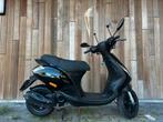 Originele nette zwarte Piaggio Zip 4T te koop!, Fietsen en Brommers, Ophalen, Zip, Zo goed als nieuw, Benzine