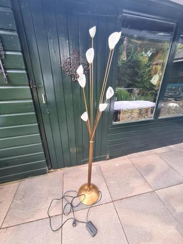 Kopere vloerlamp