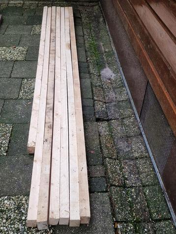 7 rechte balken , timmerhout hout beschikbaar voor biedingen