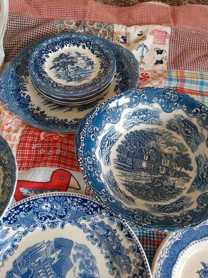 Veel prachtig blauw wit serviesdelen voornamelijk Engels, Huis en Inrichting, Keuken | Servies, Ophalen of Verzenden