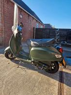 Momo Scooter met weinig kilometers!, Fietsen en Brommers, Overige modellen, Maximaal 45 km/u, Ophalen of Verzenden, Zo goed als nieuw