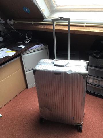 Rimowa aluminium koffer maat M beschikbaar voor biedingen