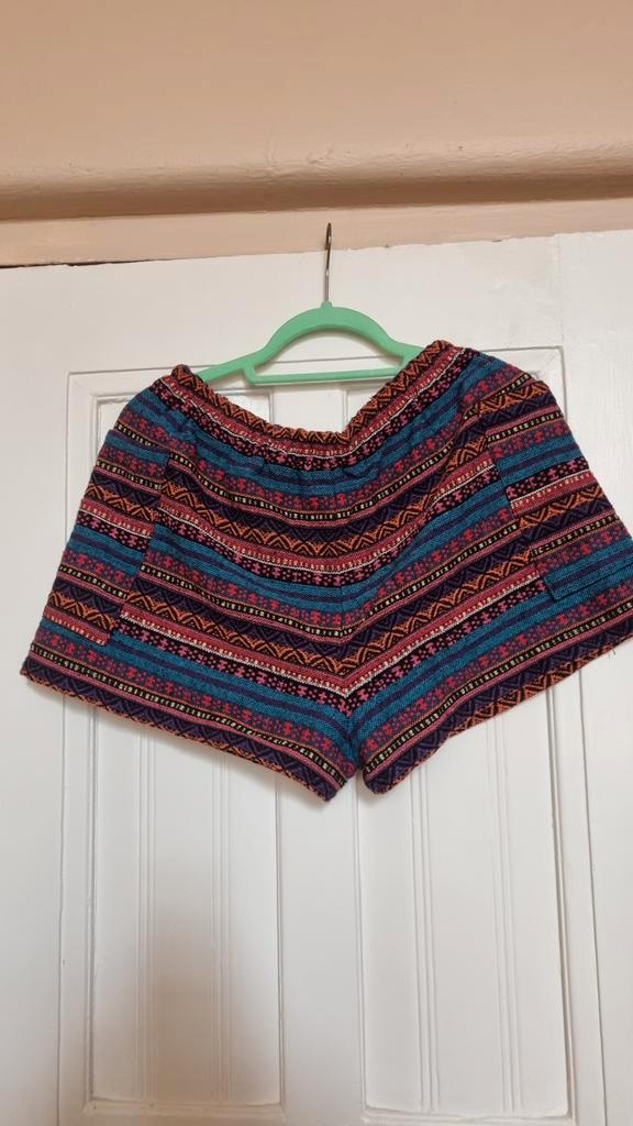 Kleurrijke Katoenen Short Maat 40, Kleding | Dames, Broeken en Pantalons, Gedragen, Maat 38/40 (M), Overige kleuren, Kort, Ophalen of Verzenden